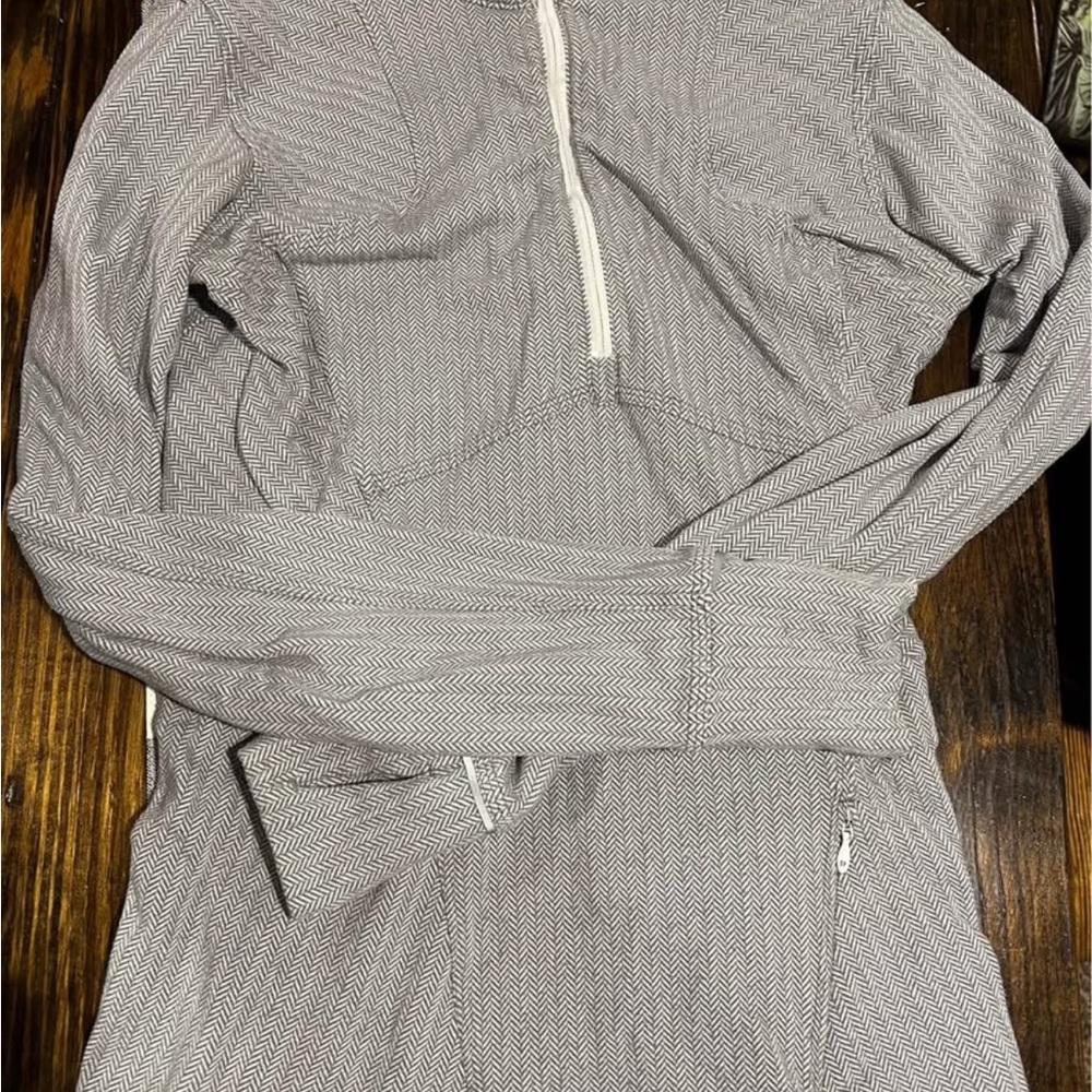 lululemon athletica Gray Patterned Women's Top